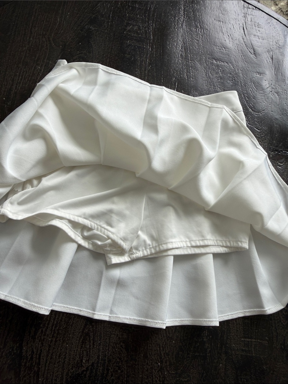 Women's White Pleated Skort - Classic Tennis Style - Picture 3 of 4